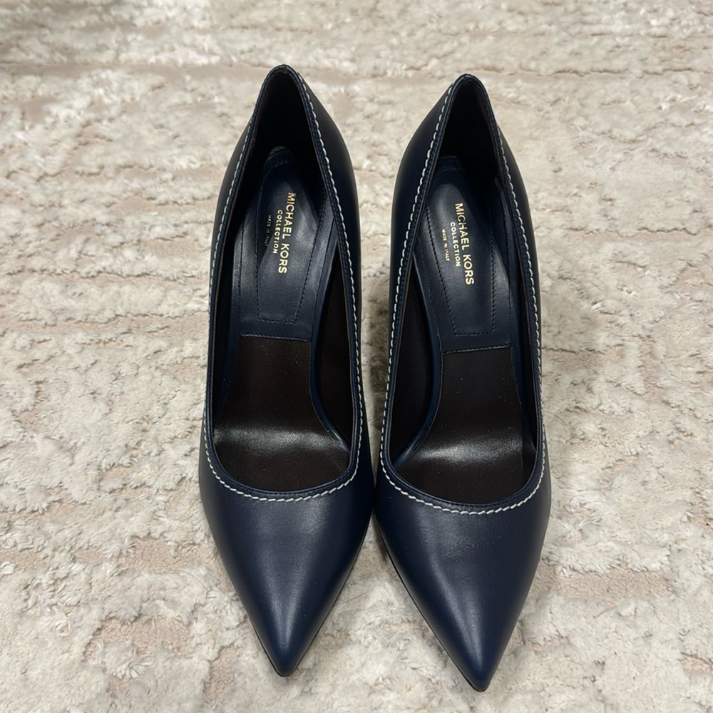 Michael Kors Gretel Leather Pump - Midnight